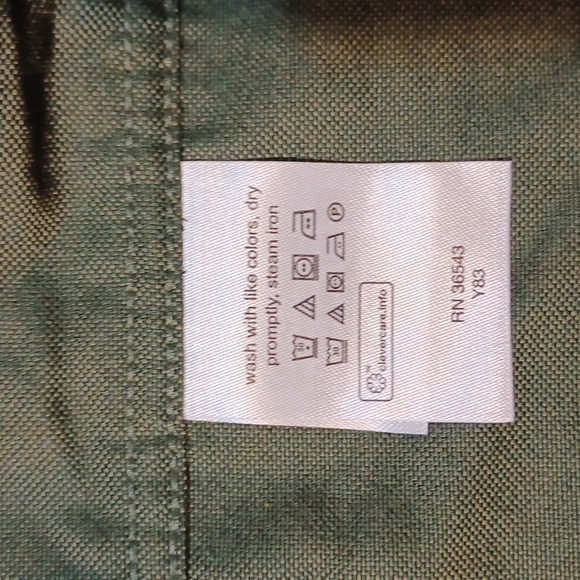 Van Heusen Men's Green Short Sleeve Dress Shirt - Picture 9 of 14